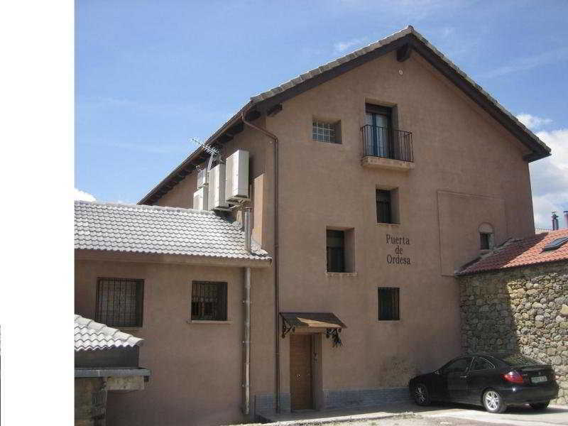 Apartamentos Puerta De Ordesa Laspuña Exterior foto